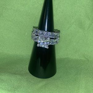 Princess cut band with solitaire